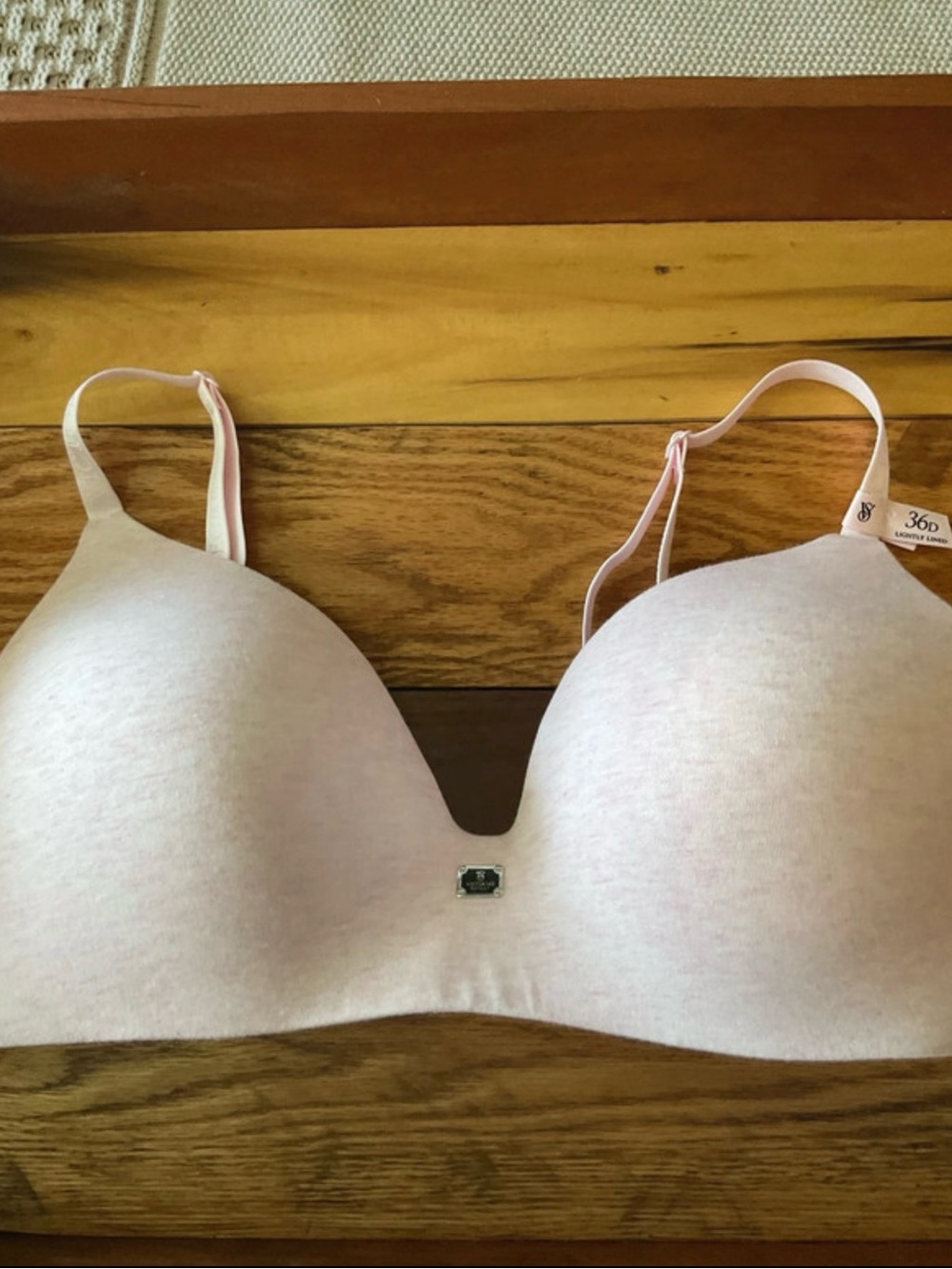 NWT Victoria's Secret Light Pink Seamless T-Shirt Bra - 36D